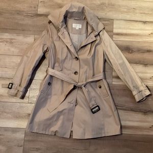 Beautiful MK Belted Trench coat w removable hood